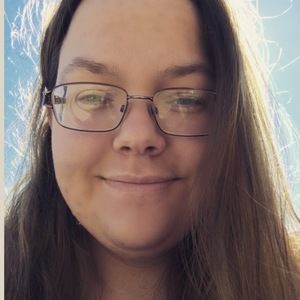 Meet your Posher, Emileen